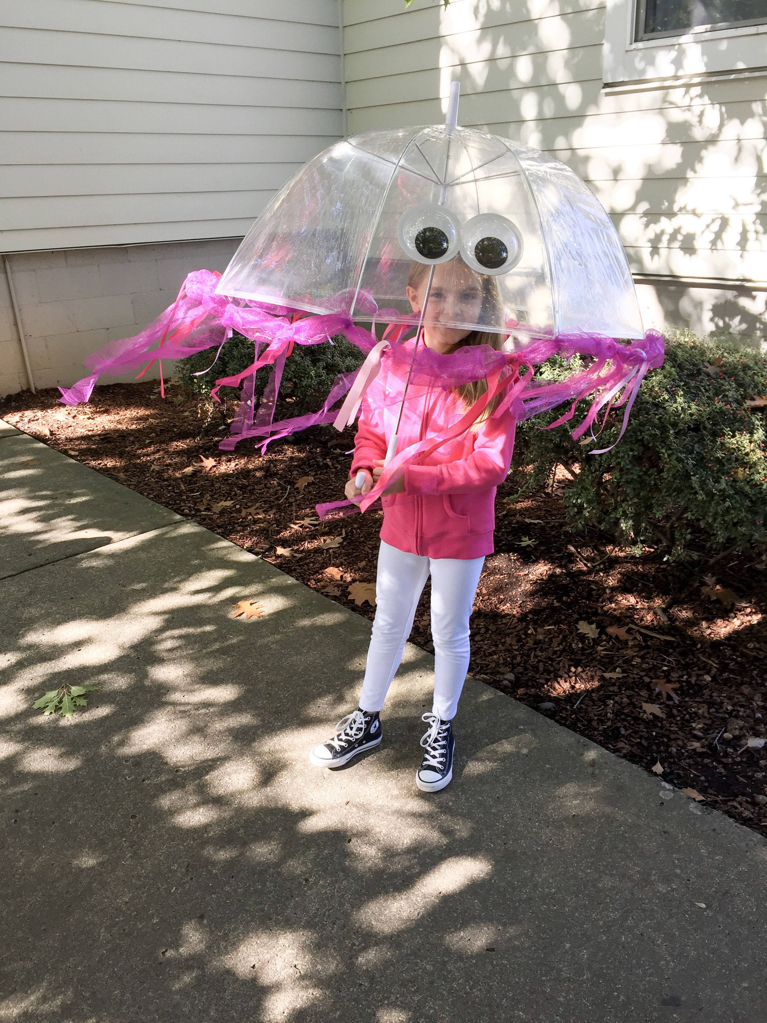 DIY Halloween Costume: Jellyfish